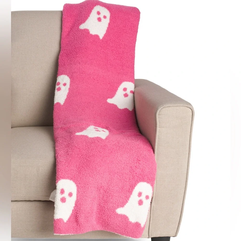 NWT Cupcakes and Cashmere feather ghosts throw